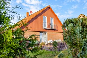 Einfamilienhaus mit Einliegerwohnung, Wintergarten & 2 Kaminen – nahe Steinhuder Meer in Auhagen