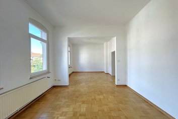 Größzügige 4 Zimmerwohnung mit Charakter | Auf der Limmerstraße
