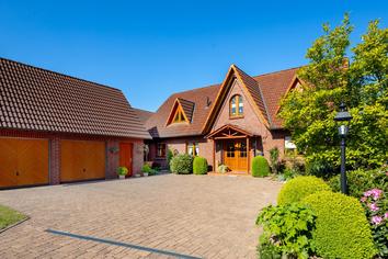 Traumhaftes Einfamilienhaus mit Einliegerwohnung in Neustadt OT Eilvese