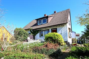 Wohnen am Deister: Schönes Einfamilienhaus in Wennigsen OT Bredenbeck